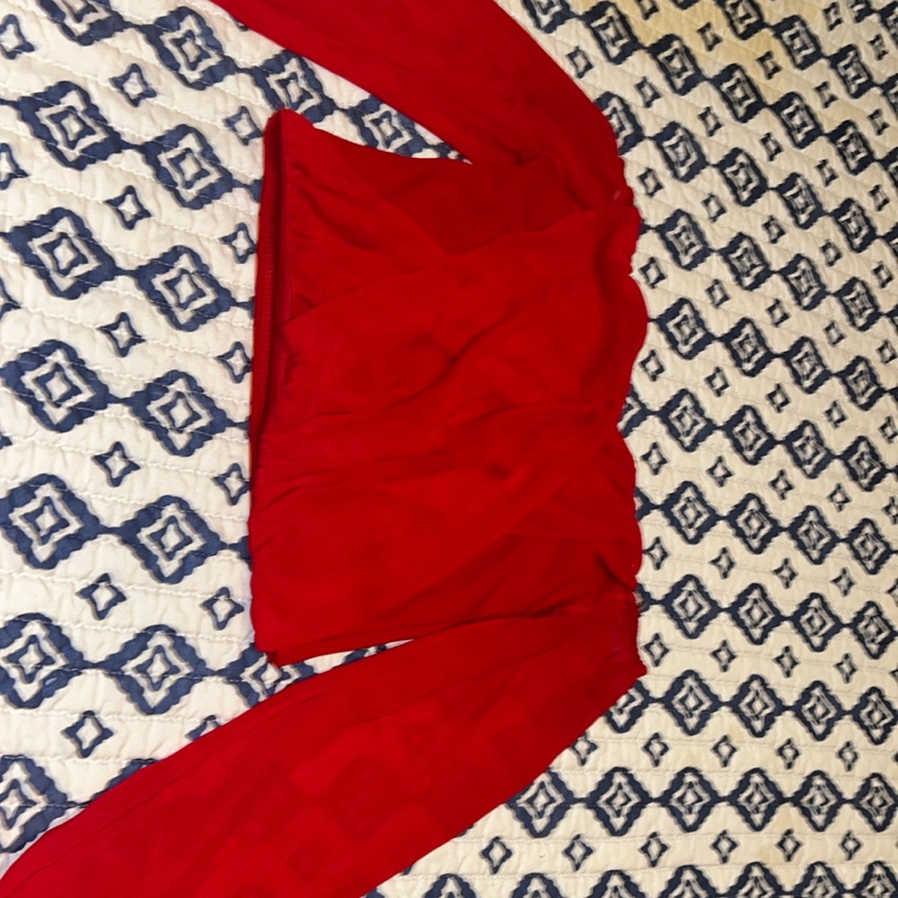 Women’s top Windsor Color: Red Sizes:S